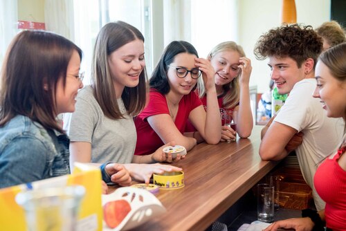 Cafe Mazzarello Schülerinnen u. Schüler